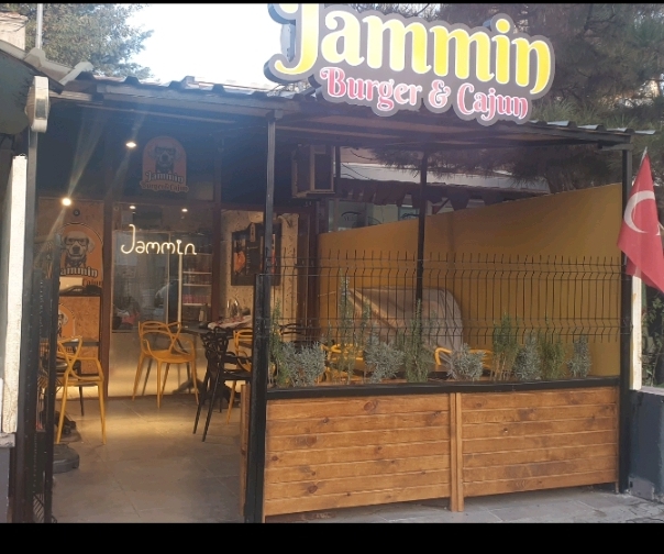 Jammin Burger Cajun Batıkent tavuk lezzetleri